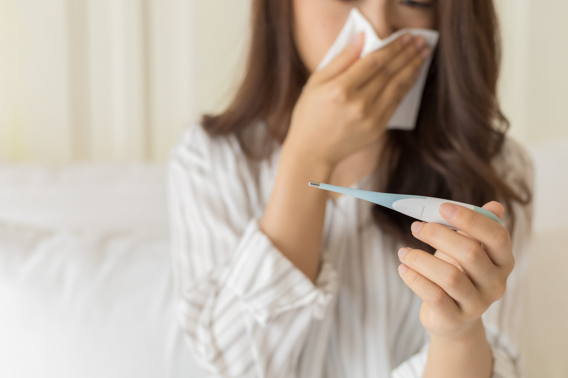 夏風邪がなかなか治らないイメージ